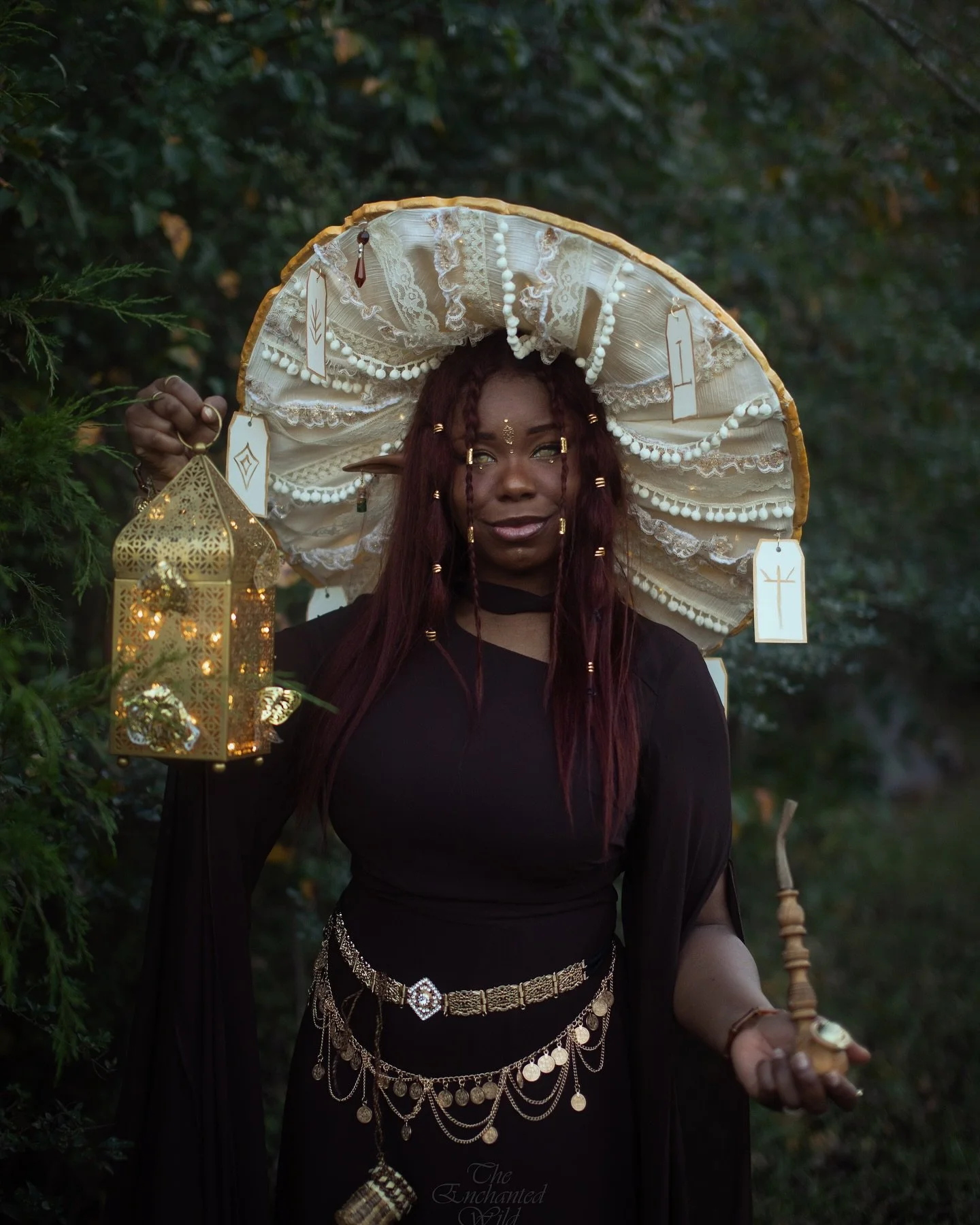 A mystical evening surrounded by fellow fae and the mushroom hive-mind. Featuring the beautiful costume contest winner 🍄🍄&zwj;🟫
 I loved seeing this story play out and getting to visit with friends, old and new. Such a fantastic event dreamed up b