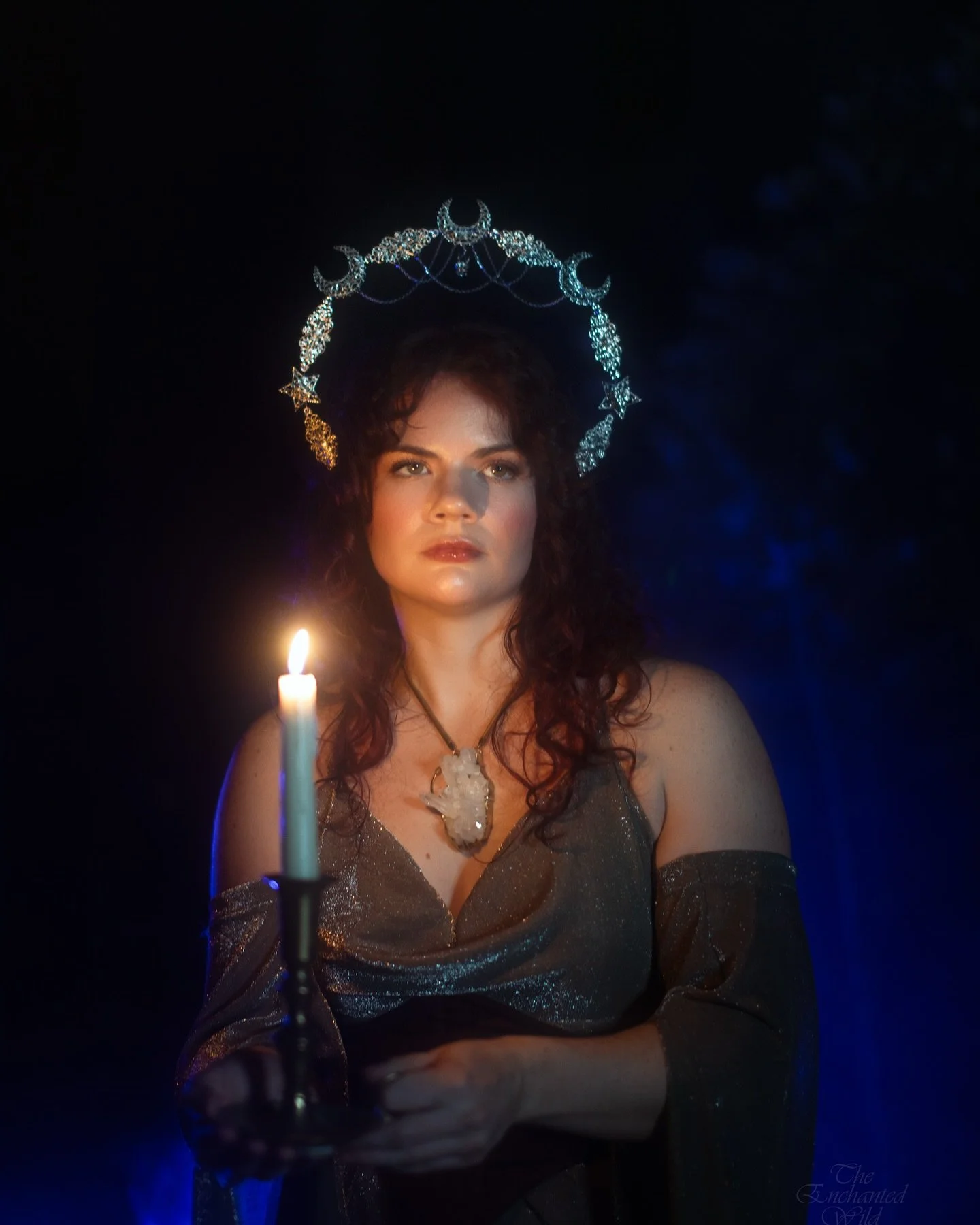 Twirling around the darkness with Enya&rsquo;s voice drifting through the trees, having such a wonderful time catching this beauty through candlelight. 
The Moonlight Mist days were so fun they&rsquo;ve changed how I feel about mini sessions. There m