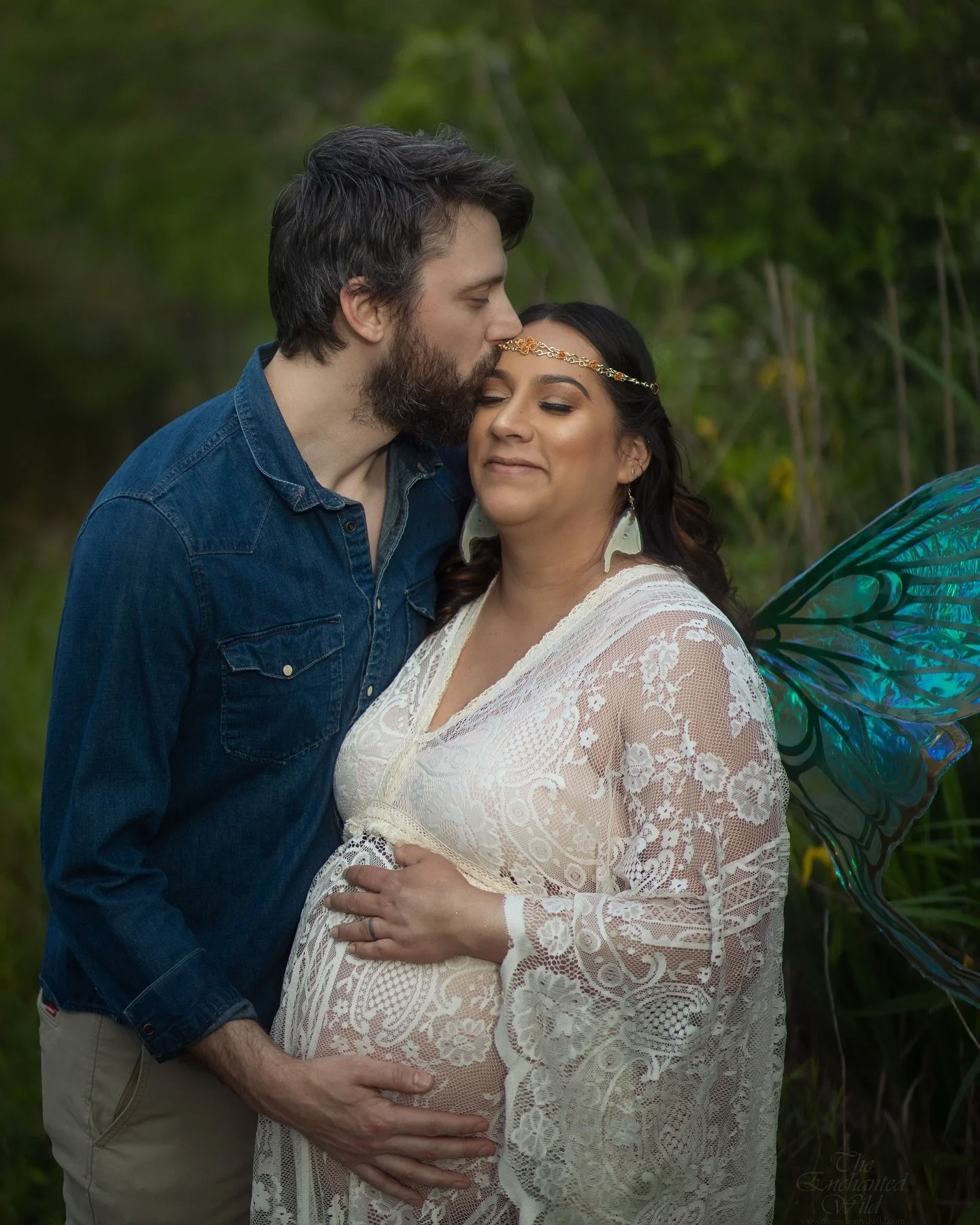 This sweet baby is going to grow up knowing just how magical her momma is! What a beautiful day for this faerie maternity session. The flowers stayed around just long enough for us to play with them. 🧚&zwj;♂️🌼🌿

Photography, faerie wings, and crow
