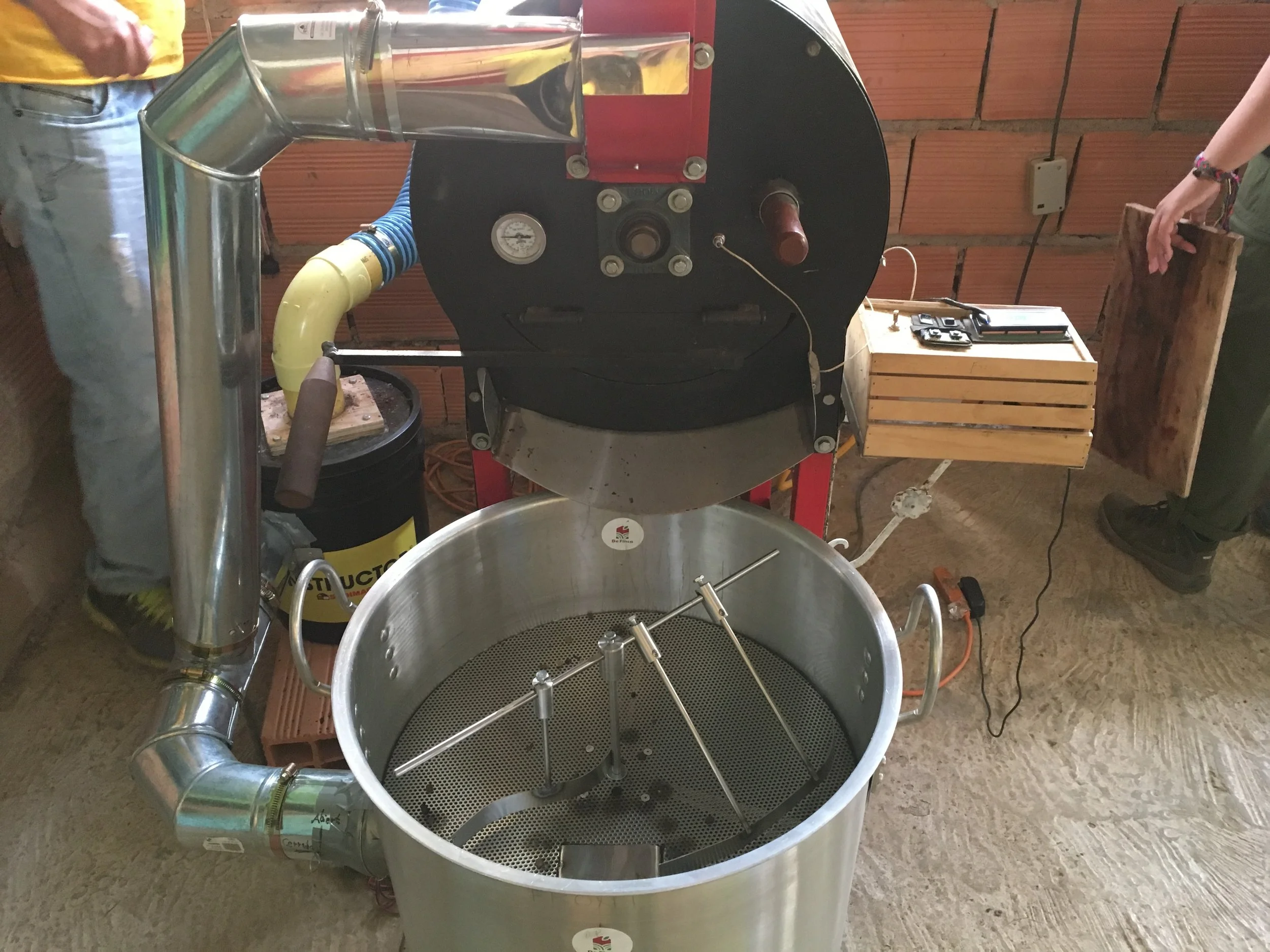 Wire mesh catches the beans whilst the warm air is collected at the bottom of the pot. Photo credit: Rubez Chong