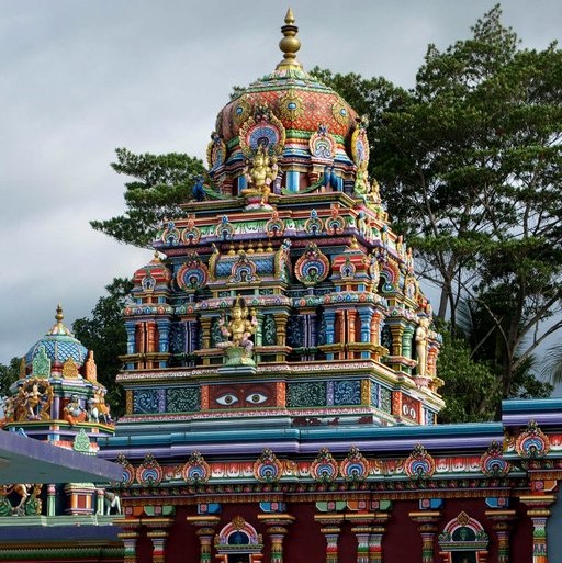 Hindu temple Nadi.jpg