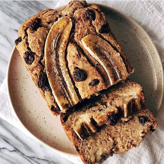 is it the weekend yet? dreaming of banana bread, a good book and the couch.