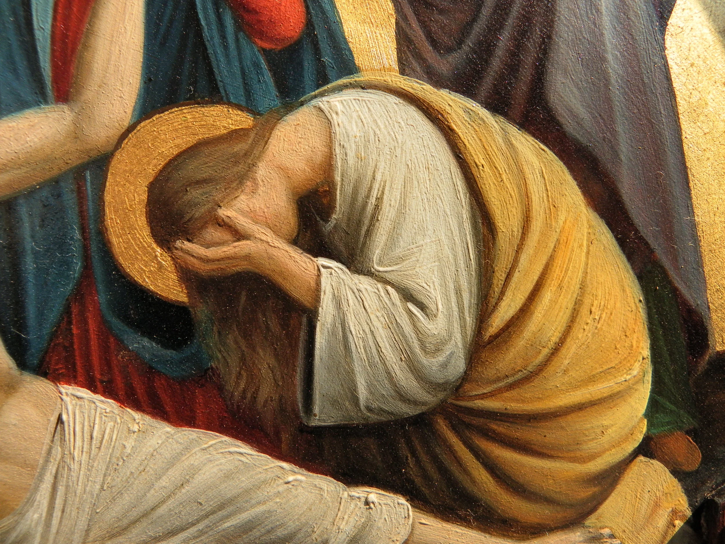 Fr_Pfettisheim_Chemin_de_croix_station_XIII_-_Mary_Magdalene_weeping-1.jpg