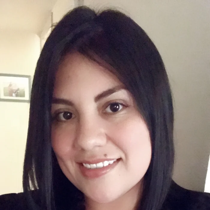 Zamanda Bustos