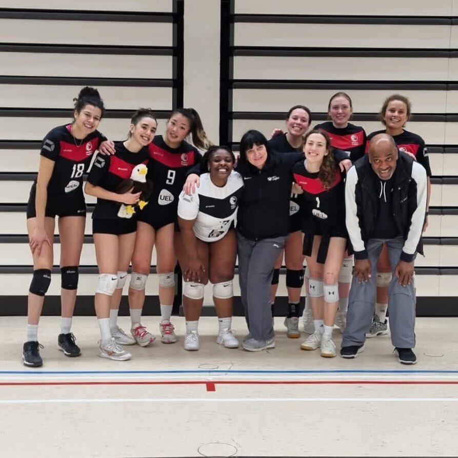 Our Malory Eagles UEL women squad finished their last match with another win vs Cambridge ARU (2-3)! 

With this result they finish 3rd in England National Super League @volleyballengland 🎊

We are very proud of all players and coaches 🦅 

Keep fly