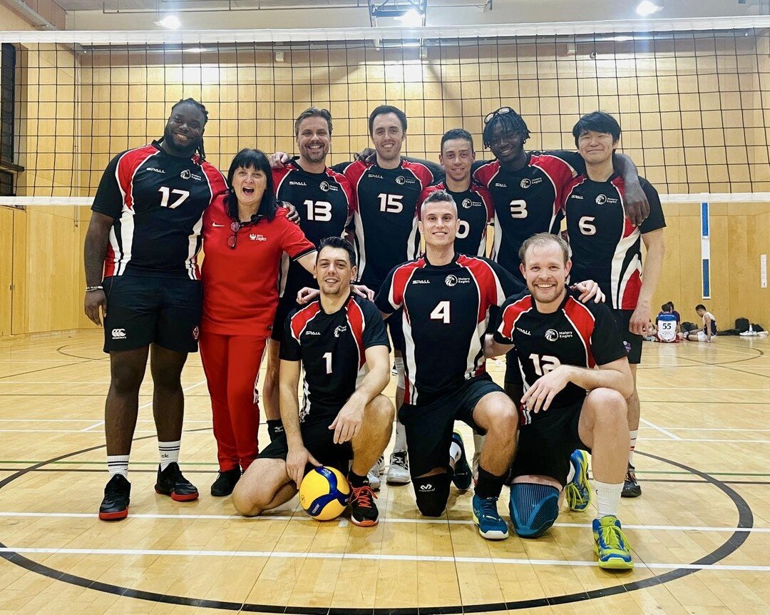 London Division 1 

Malory Eagles Golden lost last night 3-0 vs Spikers. 

Despite the injuries, illness and no libero it was a great game. Young Zane made his debut and performed exceptionally well.

Keep flying high Eagles! 🦅

#VolleyballEngland #