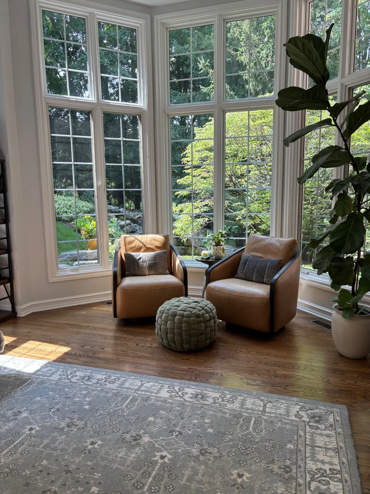 All this natural light 😍 Good for the soul ✨

#CleaningByJen #MetroDetroitCleaning #BloomfieldHillsMI #CleanHome