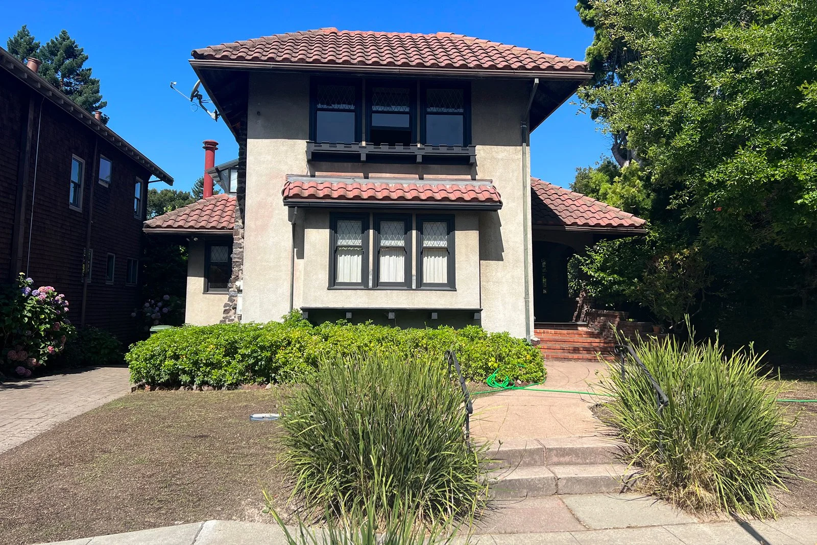 2824_benvenue_ave_berkeley_before.jpg