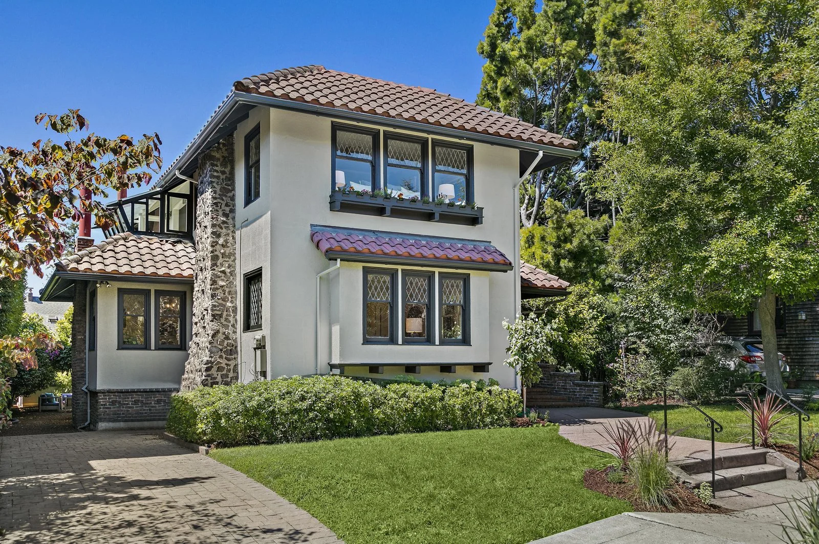 2824 Benvenue Ave, Berkeley