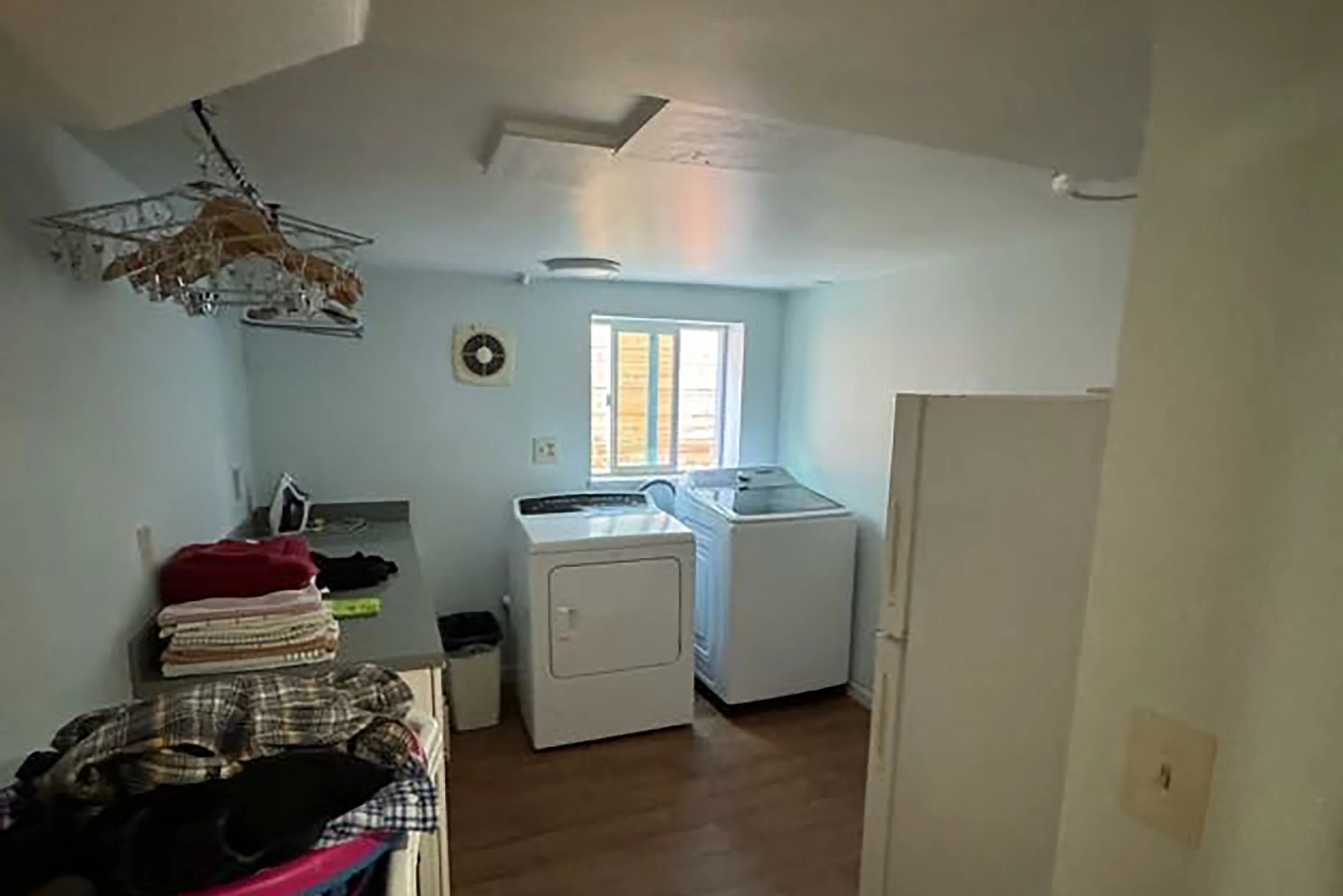 laundryb_1531Court.jpg