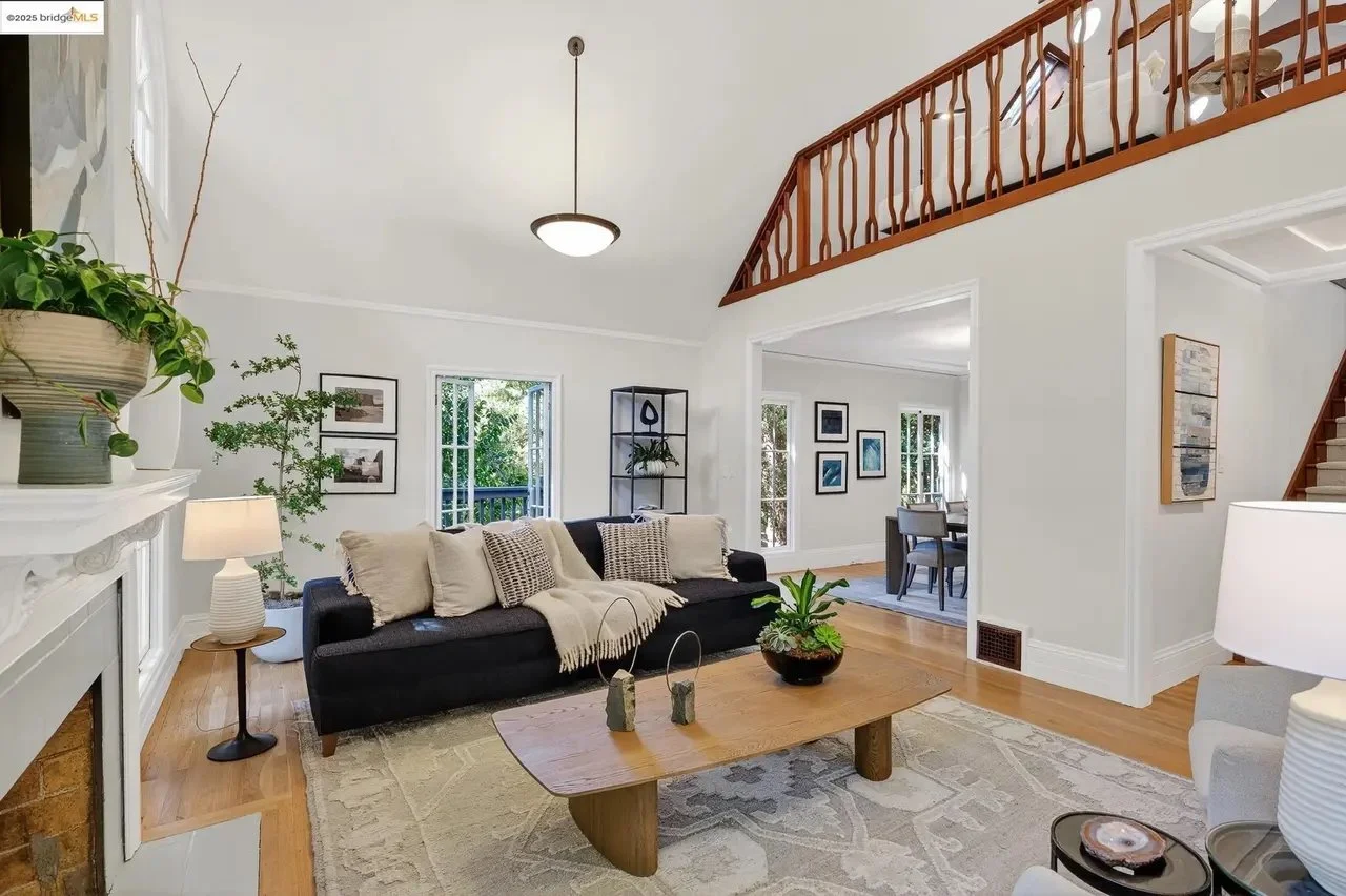 369 Hampton Rd, Piedmont