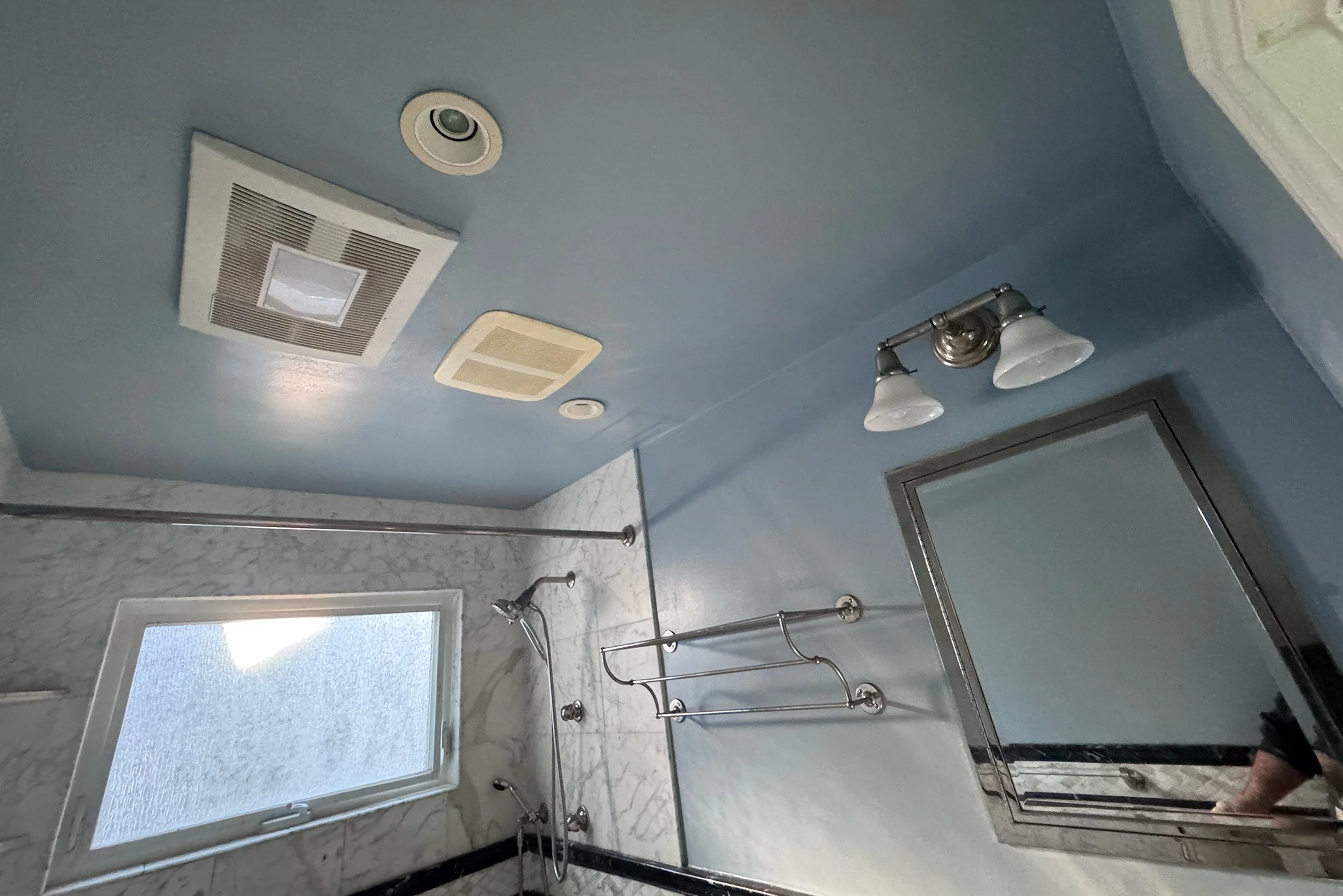 bathrmceiling.jpg