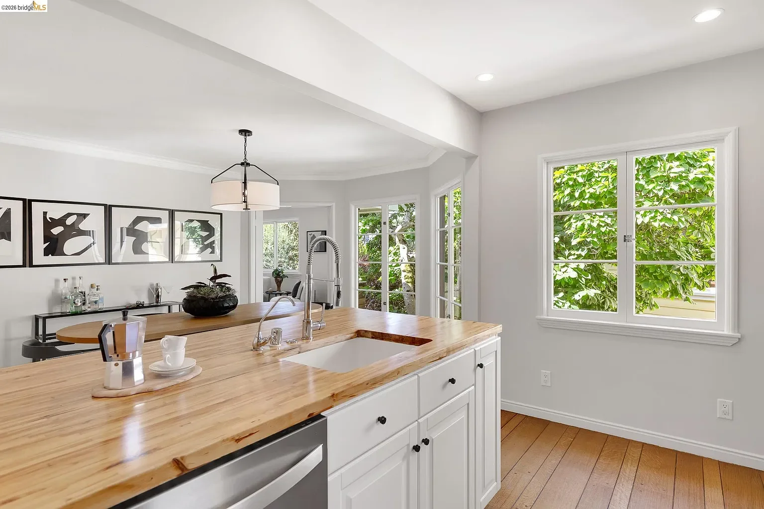 5283 Harbord Dr, Oakland