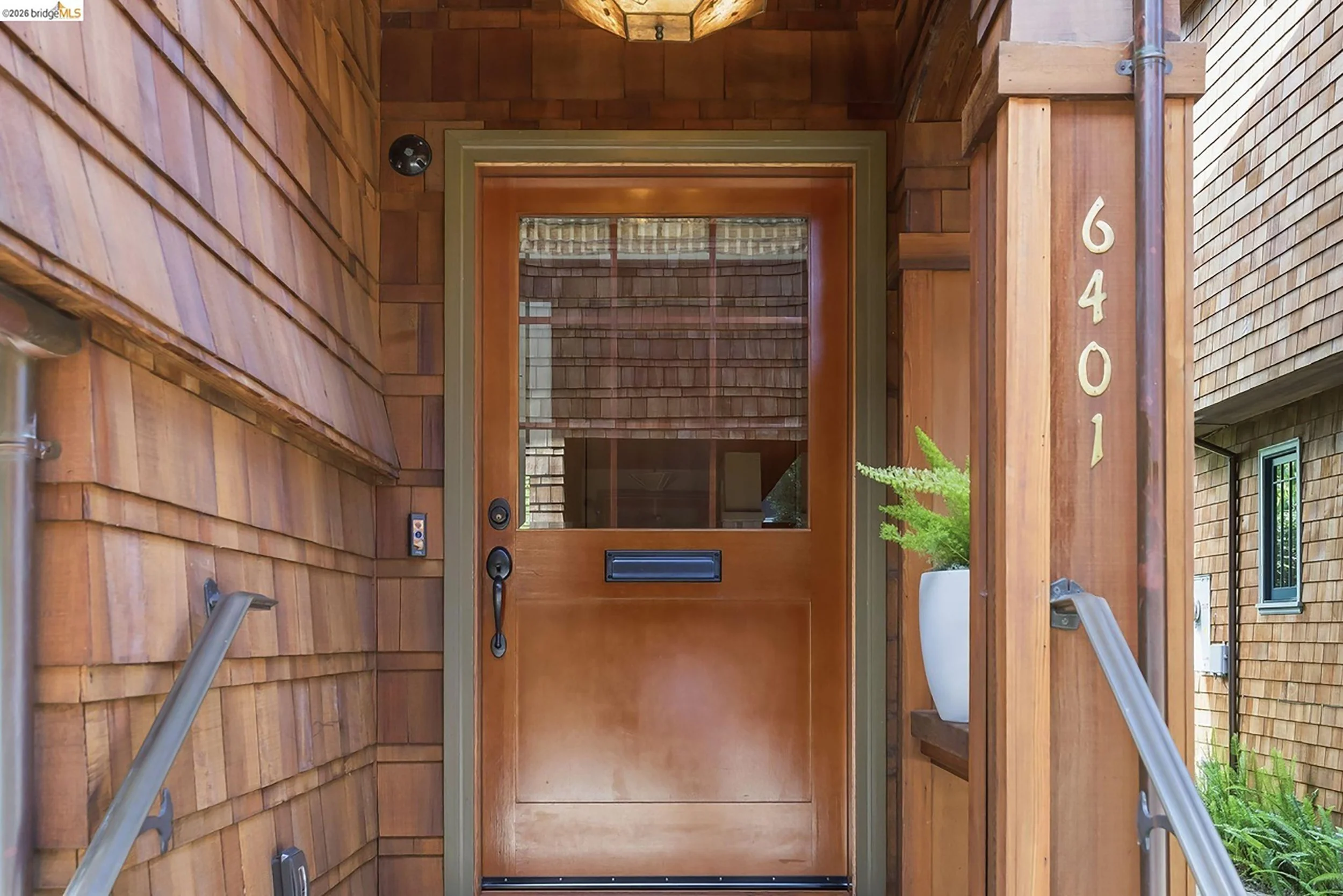 6401 Benvenue Ave, Oakland