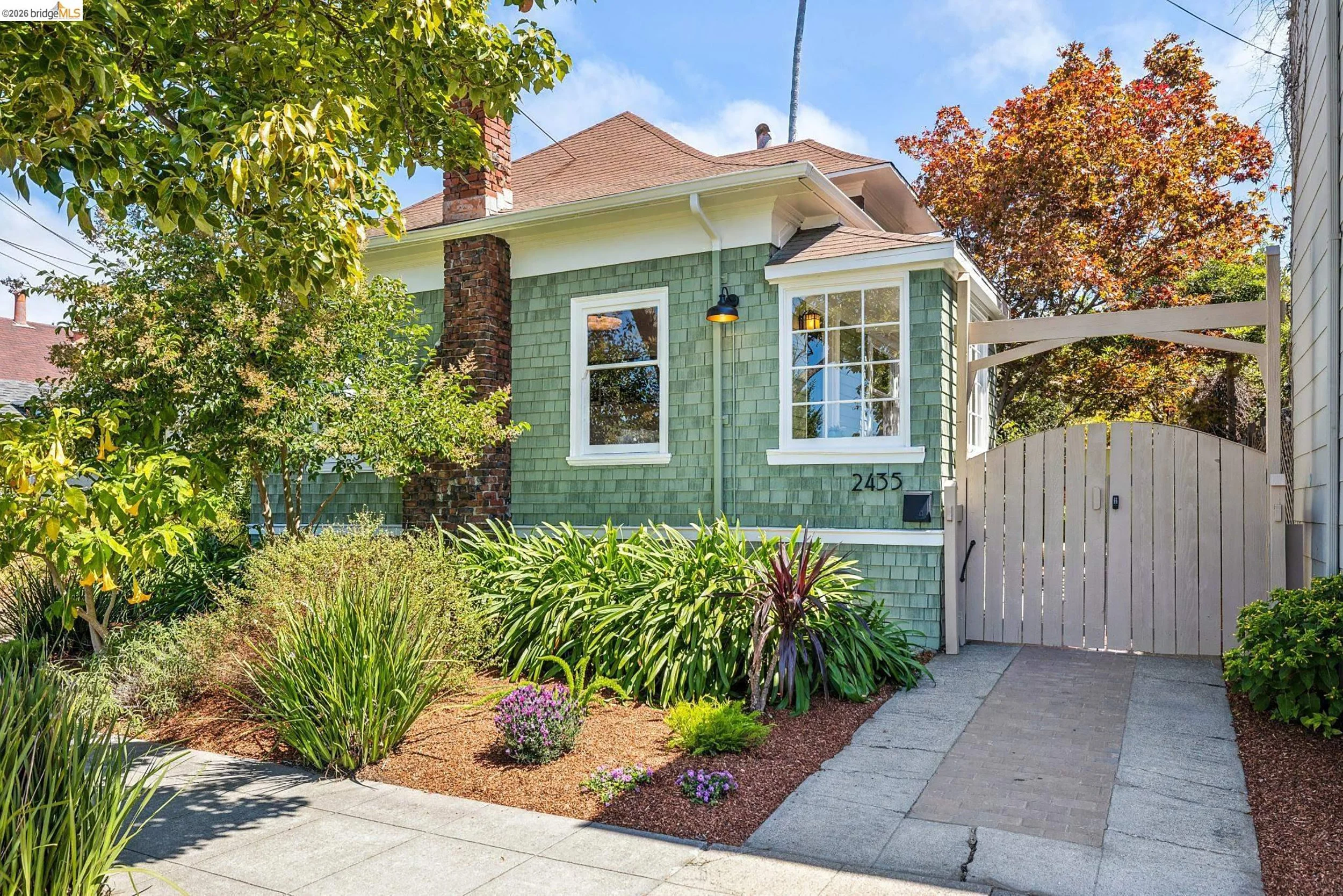 2435 Valley St, Berkeley