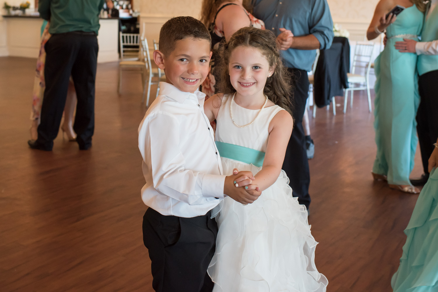 Maureen Russell Photography - Hillside Country Club Wedding_30.jpg