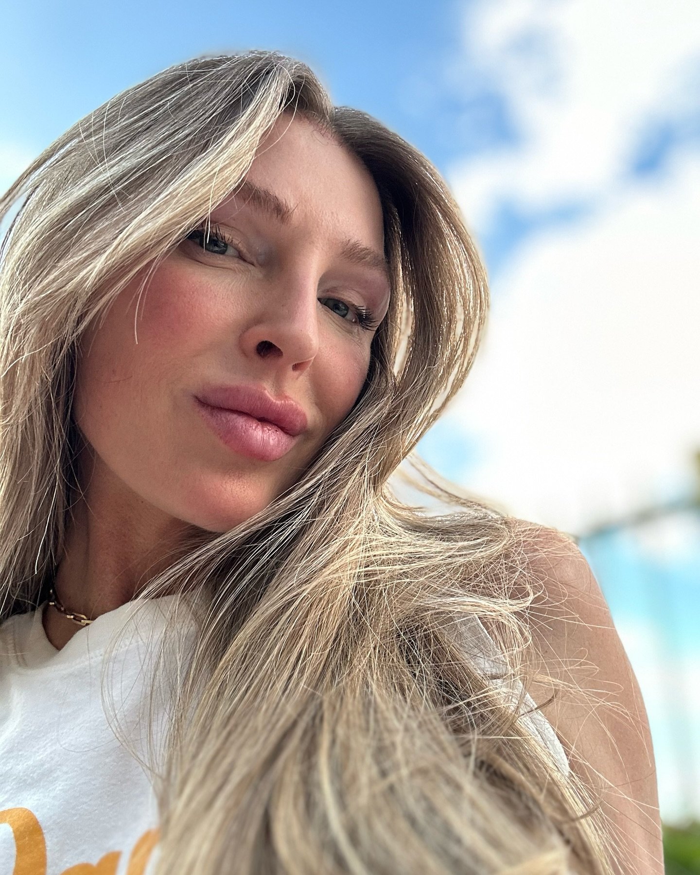 Have a Wonderful Weekend! 🌸

Don&rsquo;t forget your skincare routine&mdash;self-care keeps your glow alive. See you next week to create more beauty together. Keep shining! ✨
 
#nofilterneeded #skincare #skinglow #skinhealth #skingoals #calabasas #c