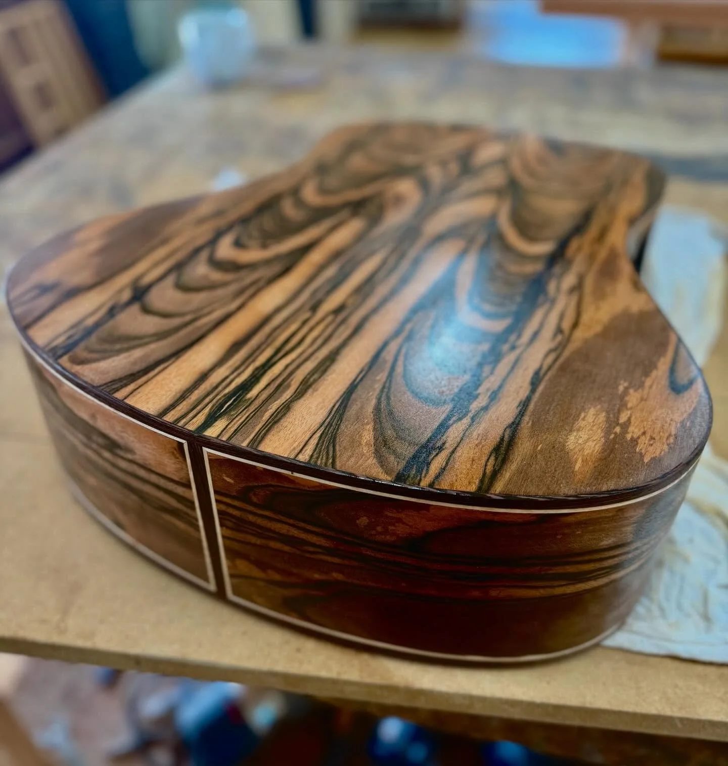 Mun ebony Artisan S1 in progress! #guitar  #luthier #handmade #acousticguitar #artisan