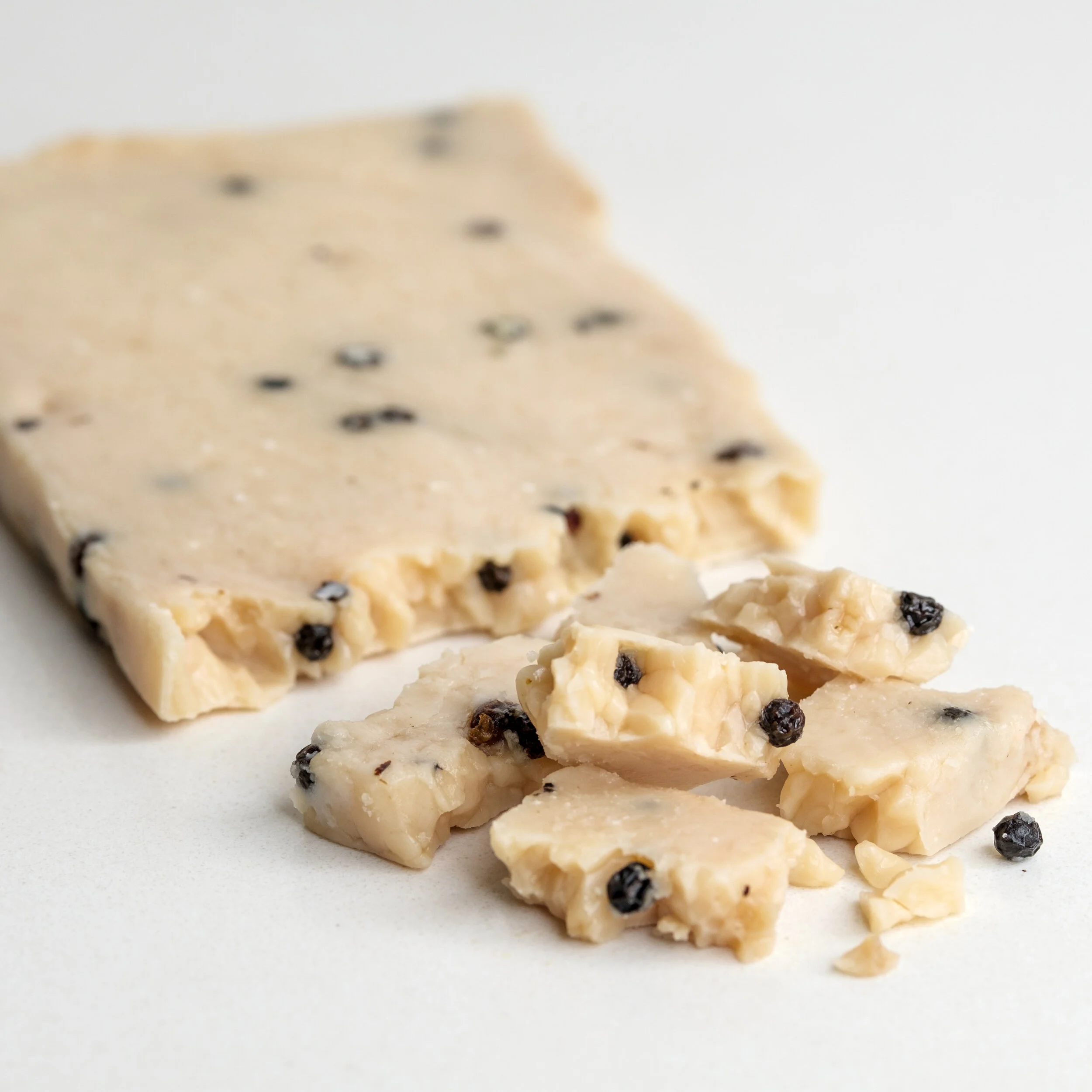 20-SH-Goat-WhiteCheddar-Peppercorn-best_wholesale_cheese_organic_buy_bunk_resturant_grocery_supplier_united_states_california_near_me_cheddar_cheesse_fnon_gmo_low_cost_best_price_order_now.jpg_goat_cheese0223.jpg