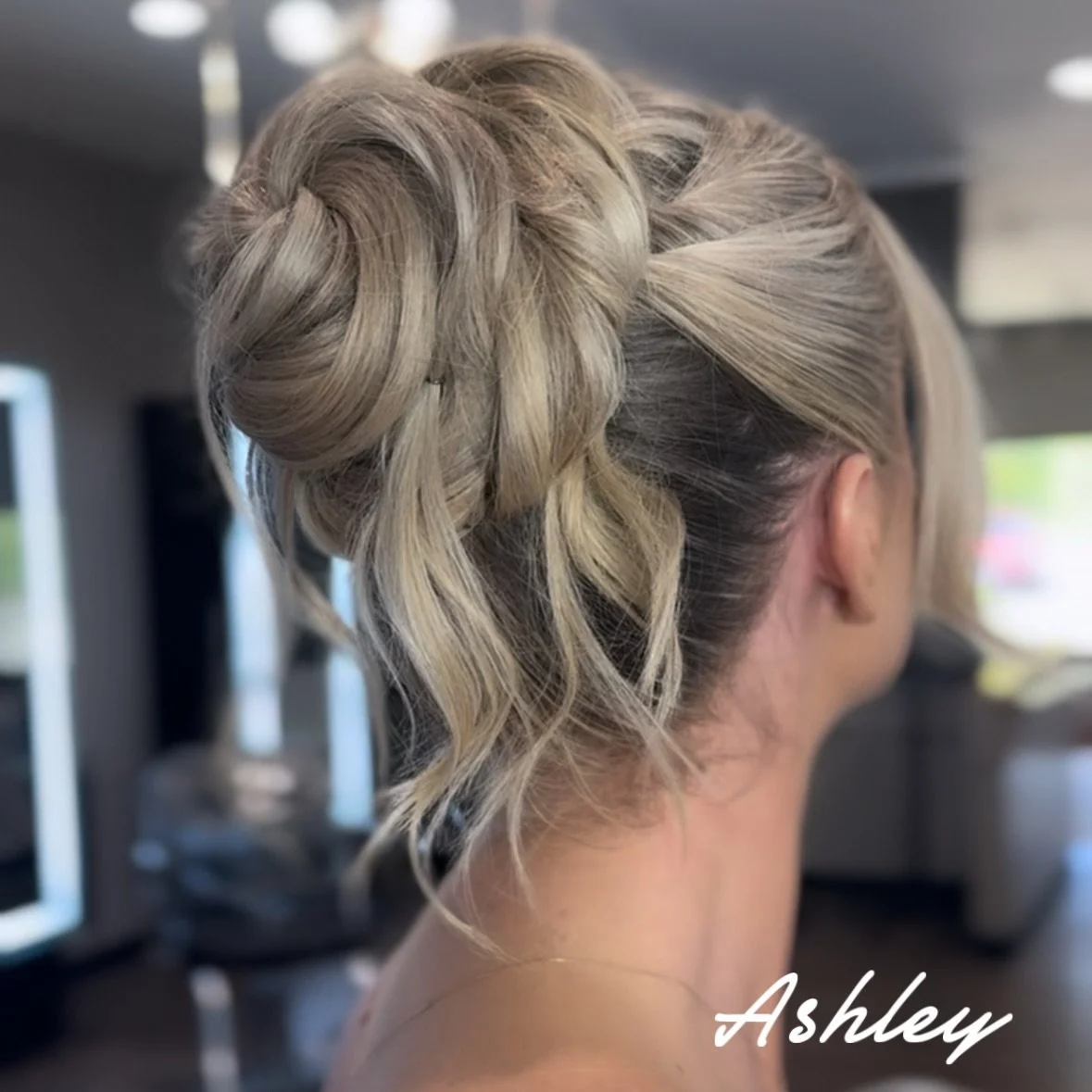 Prom and wedding season will be upon us before you know it! Take some inspiration and book now to guarantee your dream updo 

#bridalhair #updos #bridalbun