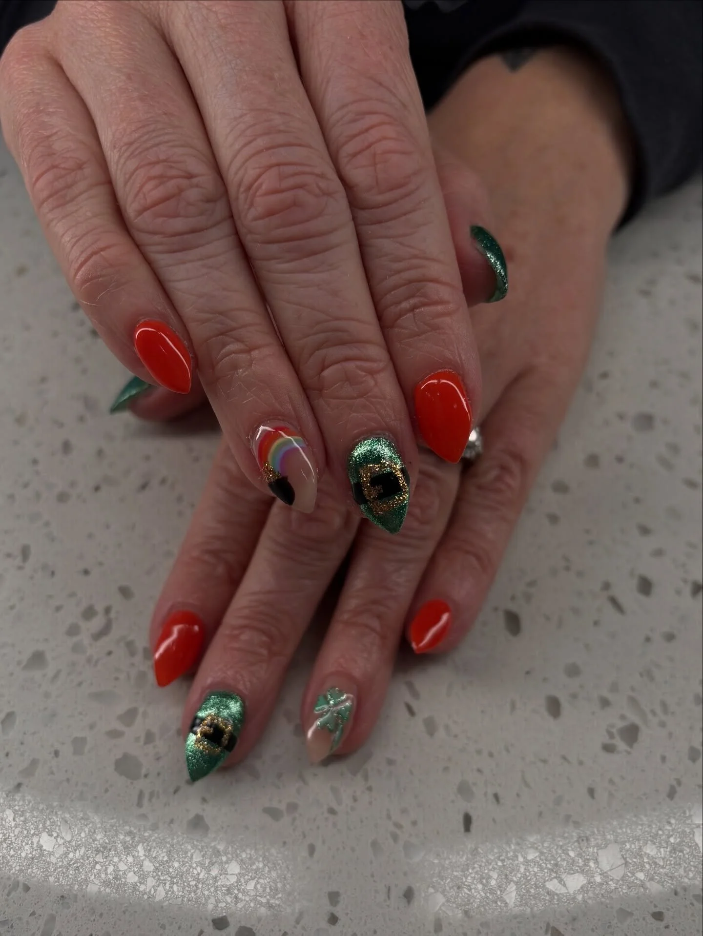 Our nail tech know how to get festive! ☘️🌈 

#nailart #nailtech #manhattanks #fortriley #kstate