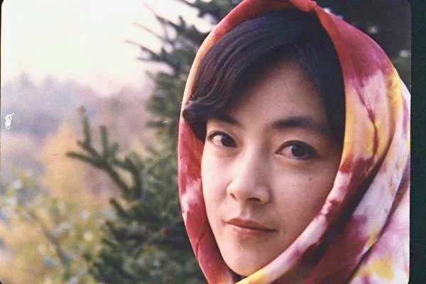 「從小我到大法」。曾錚1990年攝於北京香山。