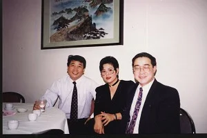 與相聲演員姜昆與女中音歌唱家哈素沛合影