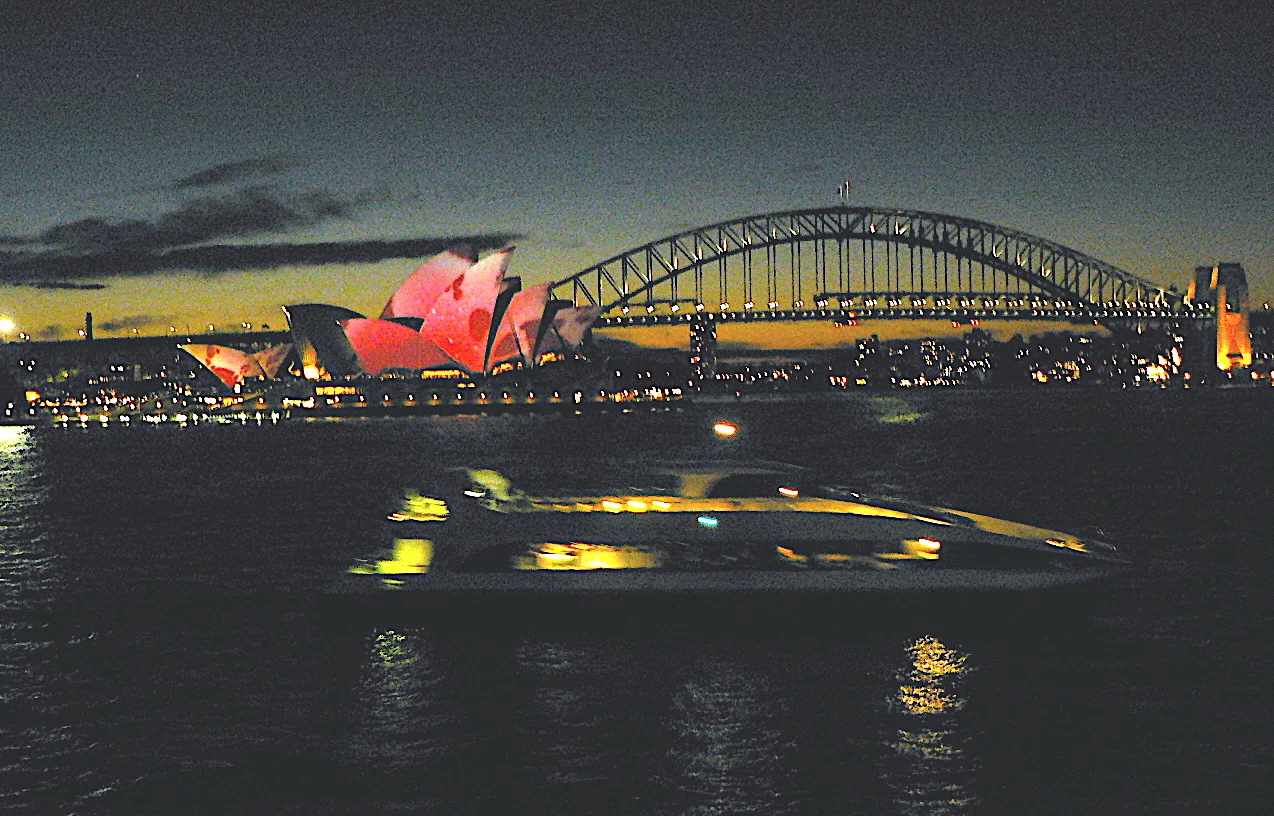 "Vivid Sydney"  「活力悉尼」
