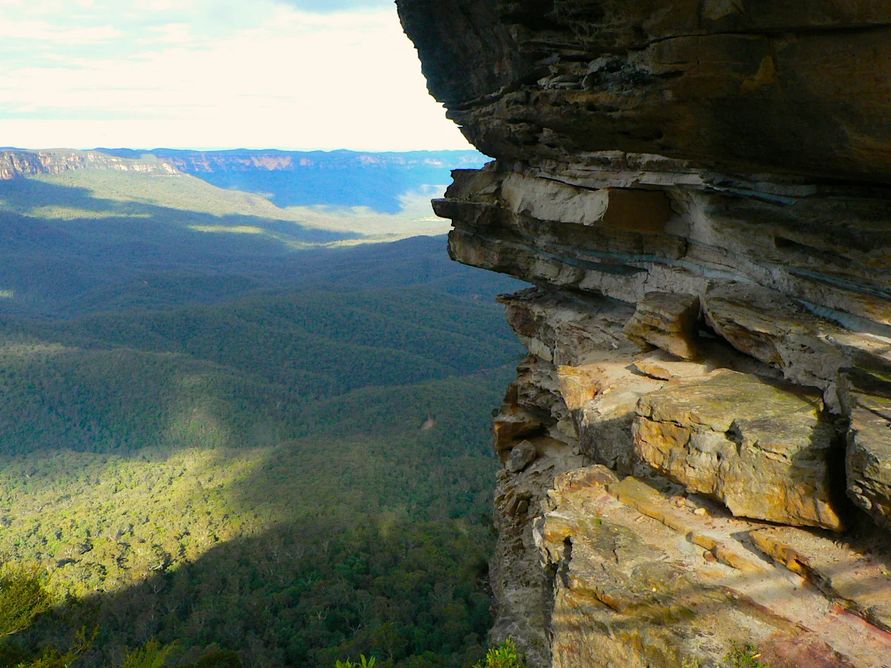 Rock & Mountain 嶙峋藍山
