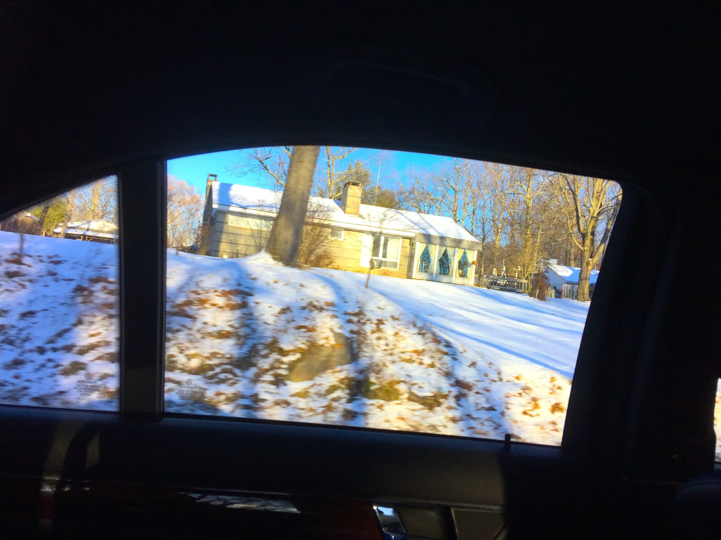 A Snowy World 車窗外