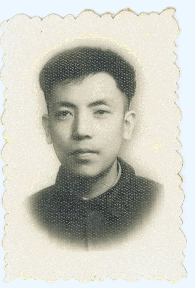 Profile photo of Jennifer Zeng’s father at university. Ever since Jennifer’s childhood, she has believed that this is what a handsome man should look like. (Provided by Jennifer Zeng)