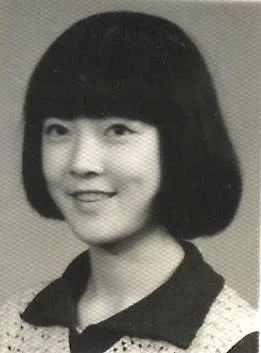 This photo was taken on Jennifer’s 17th birthday and was displayed at the “Education Achievement Exhibition” held in the People’s Park in the center of Mianyang City. Her hair in the photo was cut by her father. (Provided by Jennifer Zeng)