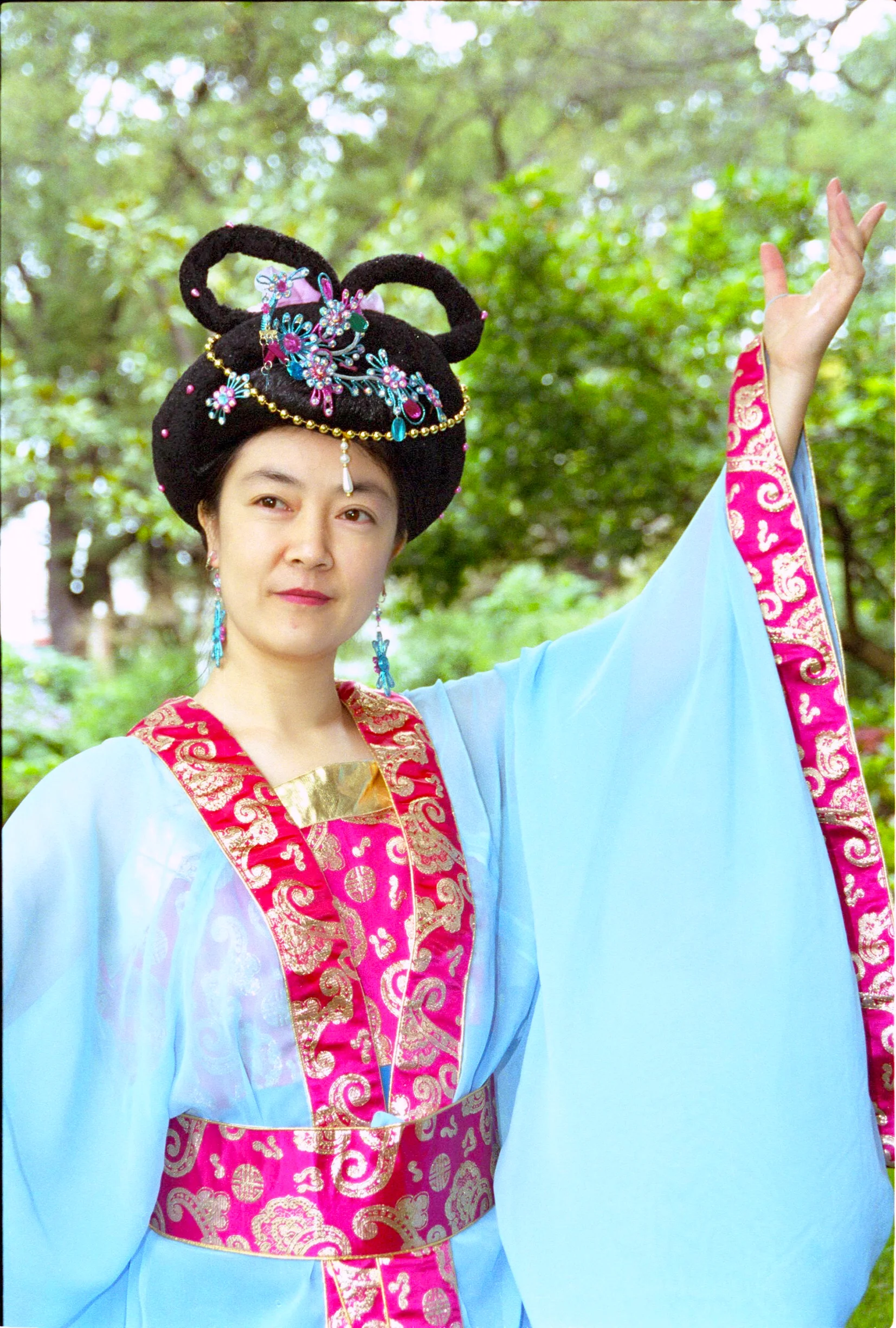 In Celebration of  Chinese Culture 唐裝舞