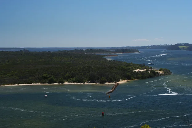 Lakes Entrance(「眾湖之門」)景致。