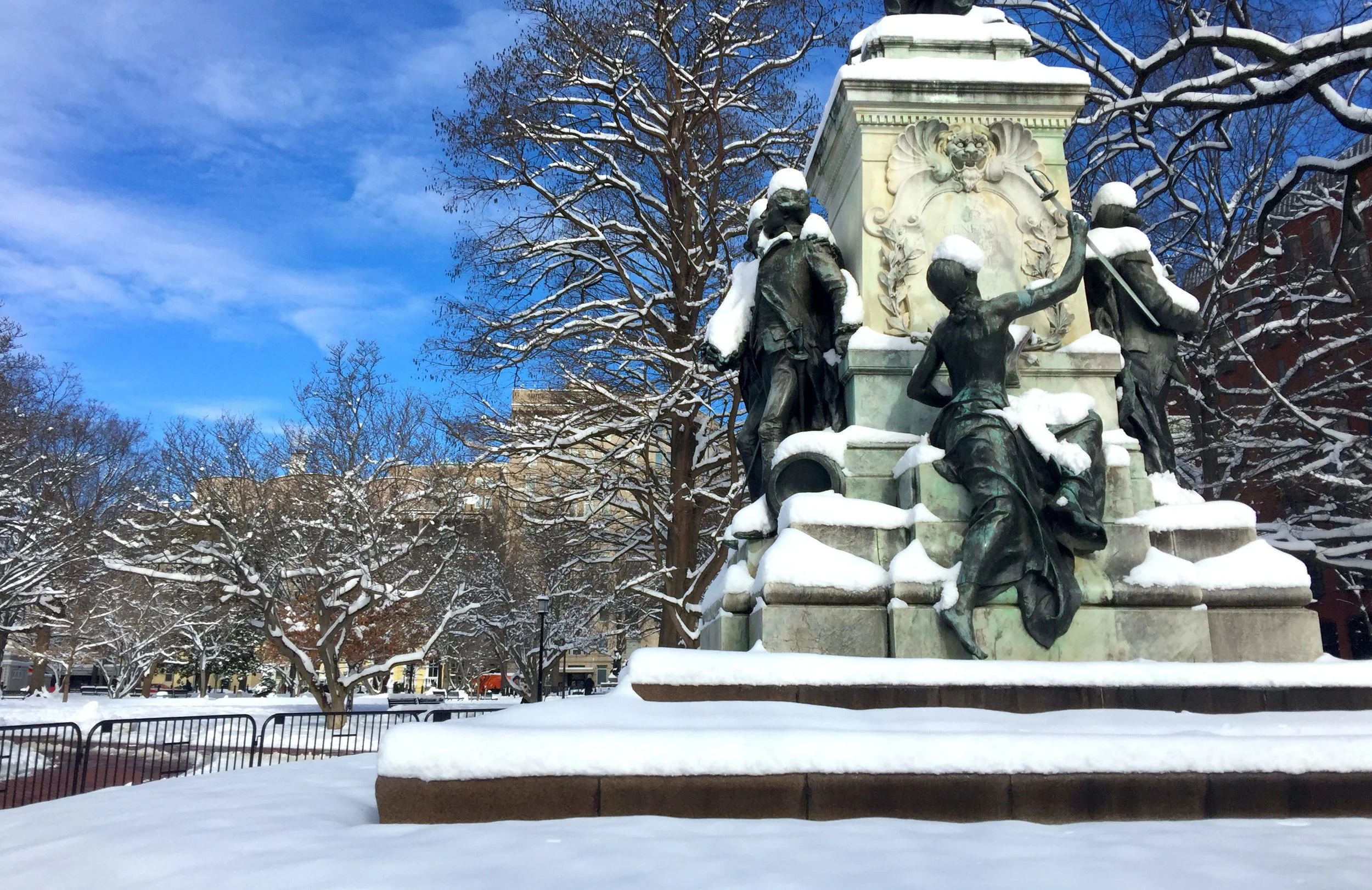 New Dresses after Snow 雪後新衣