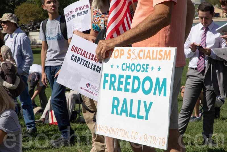 9月19日,「茶黨愛國者」(Tea Party Patriots)在美國國會山集會,制止共產主義在美蔓延。(林樂予/大紀元)