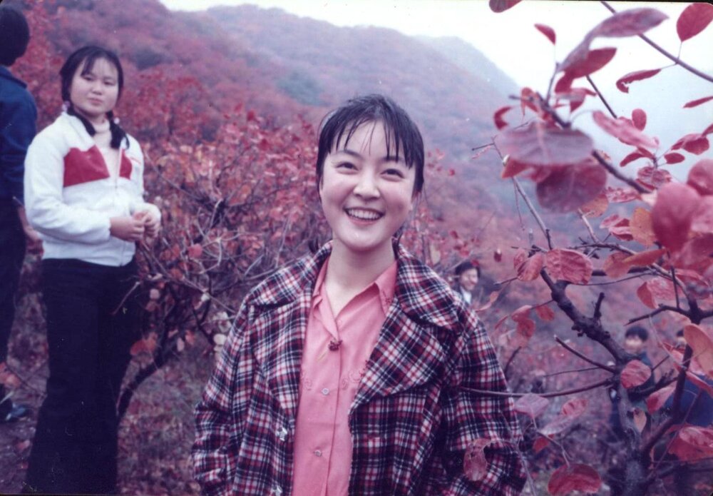 1985年秋，我與室友娟在香山上。