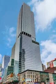紐約42街西350號大樓. 圖片來源: realtyhop.com.