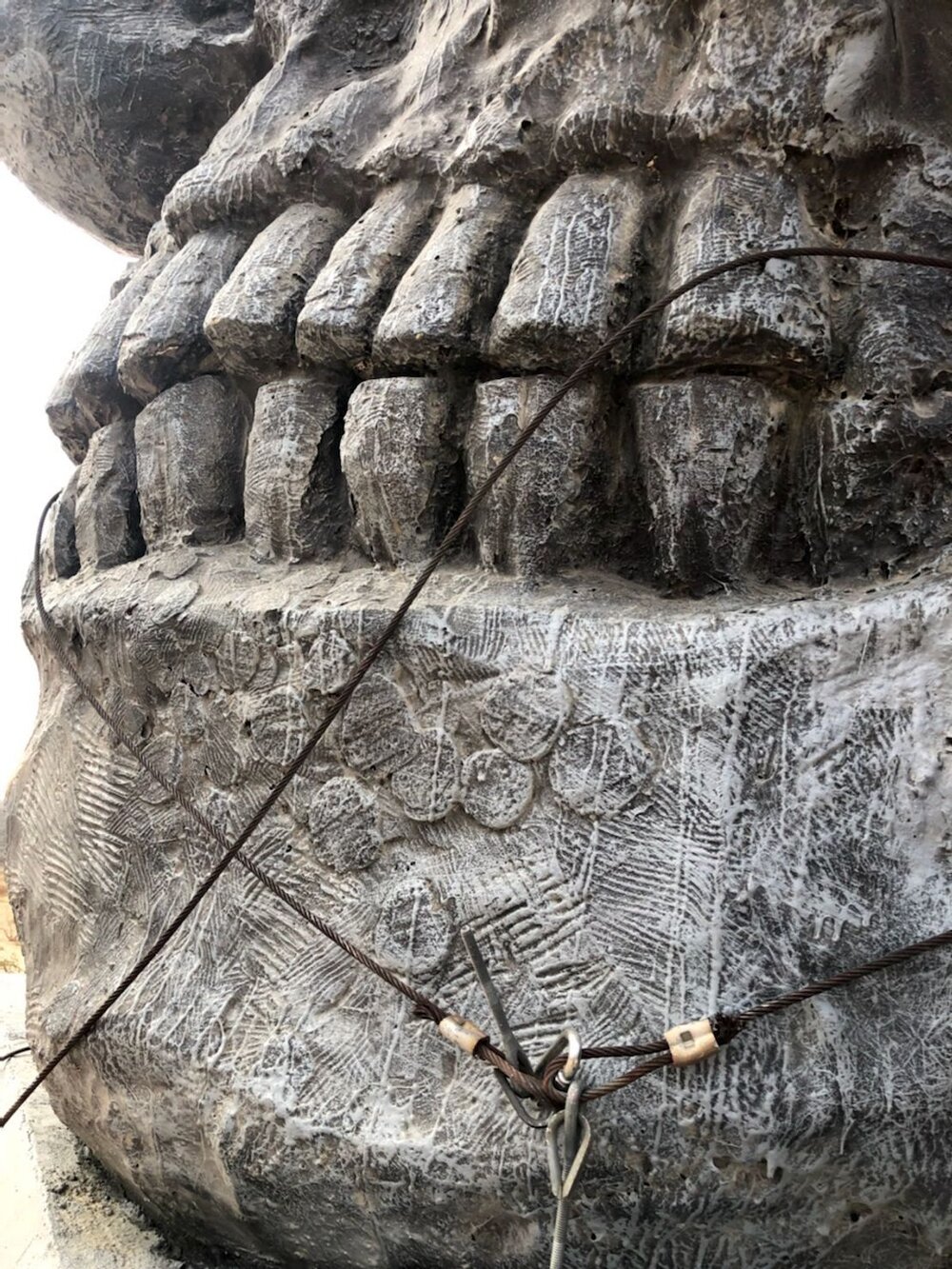 On July 17, steel cables were tie to the status with an attempt to pull down the status by a truck. Source: Guppy Dong’s Facebook page