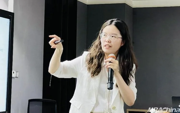 Peking University Professor Criticizes Xi Jinping, Calls for Political Reform