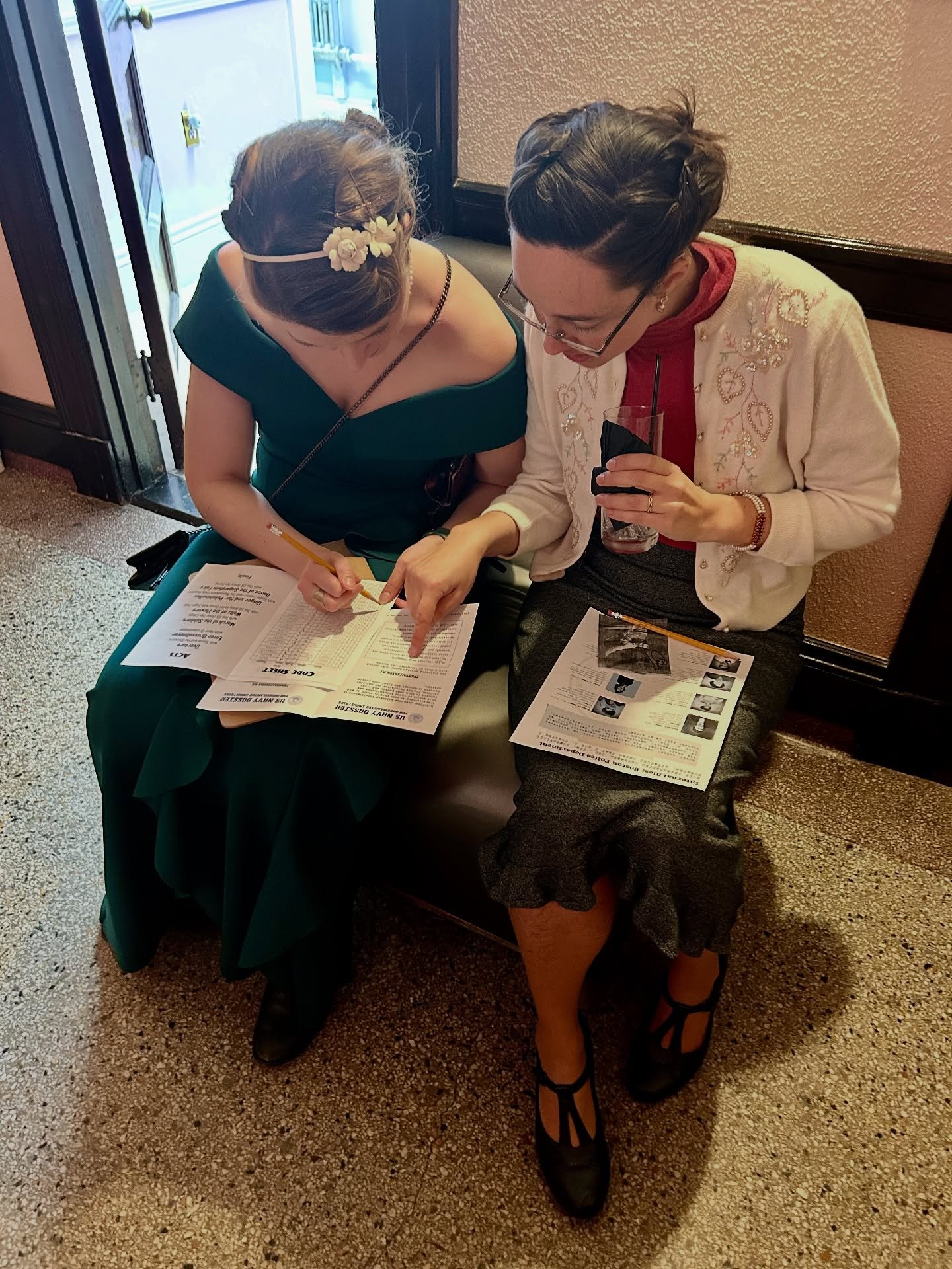 Drossers trying to figure out when #clubdrosselmeyer tickets go on sale…
#immersivetheatre #puzzlesolving #escaperooms #thingstodoinboston
Photo by @swingoutsocialmedia