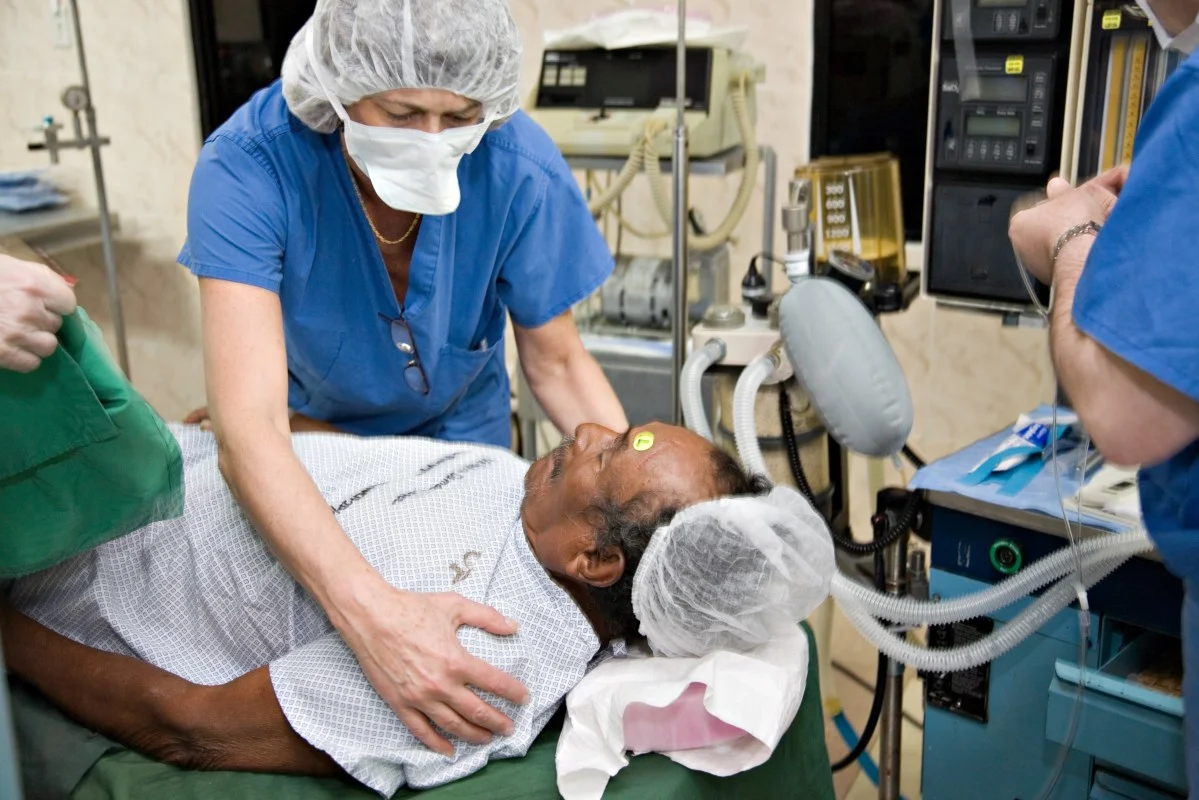 nusrse with patient .jpg