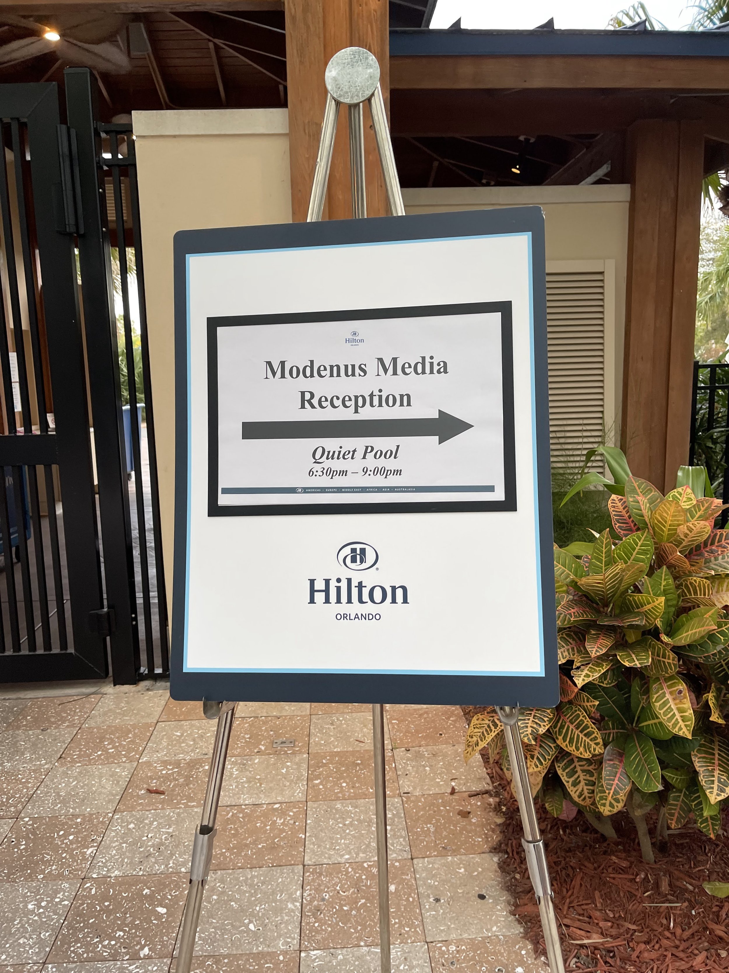 Designhounds welcome at Hilton Orlando KBIS 2022.jpg