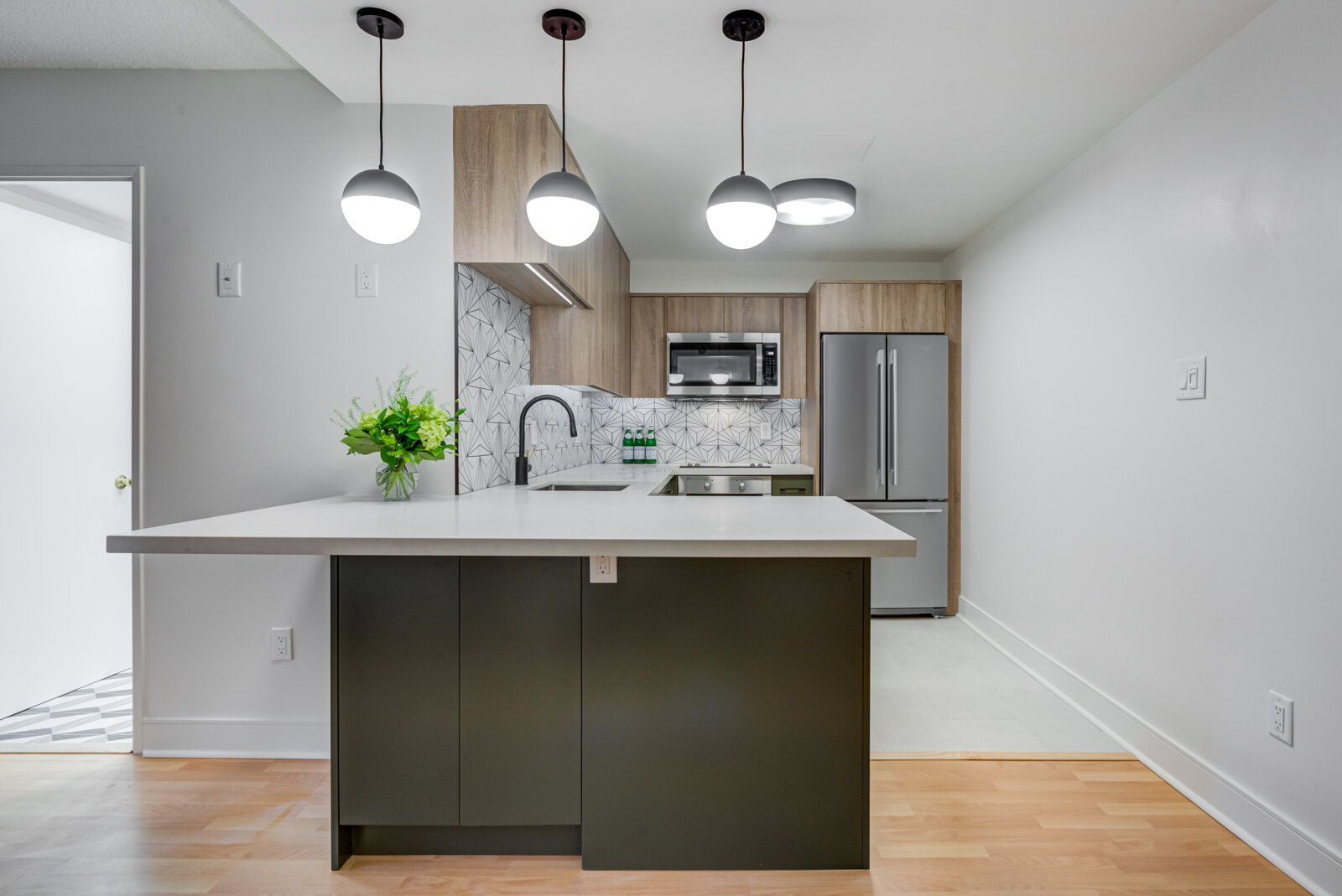 Toronto kitchen condominium renovation