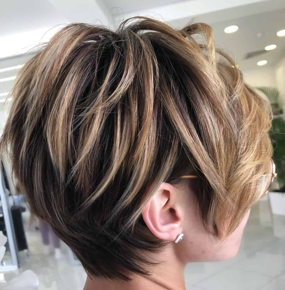 40+ Age-defying short bobs for women over 50