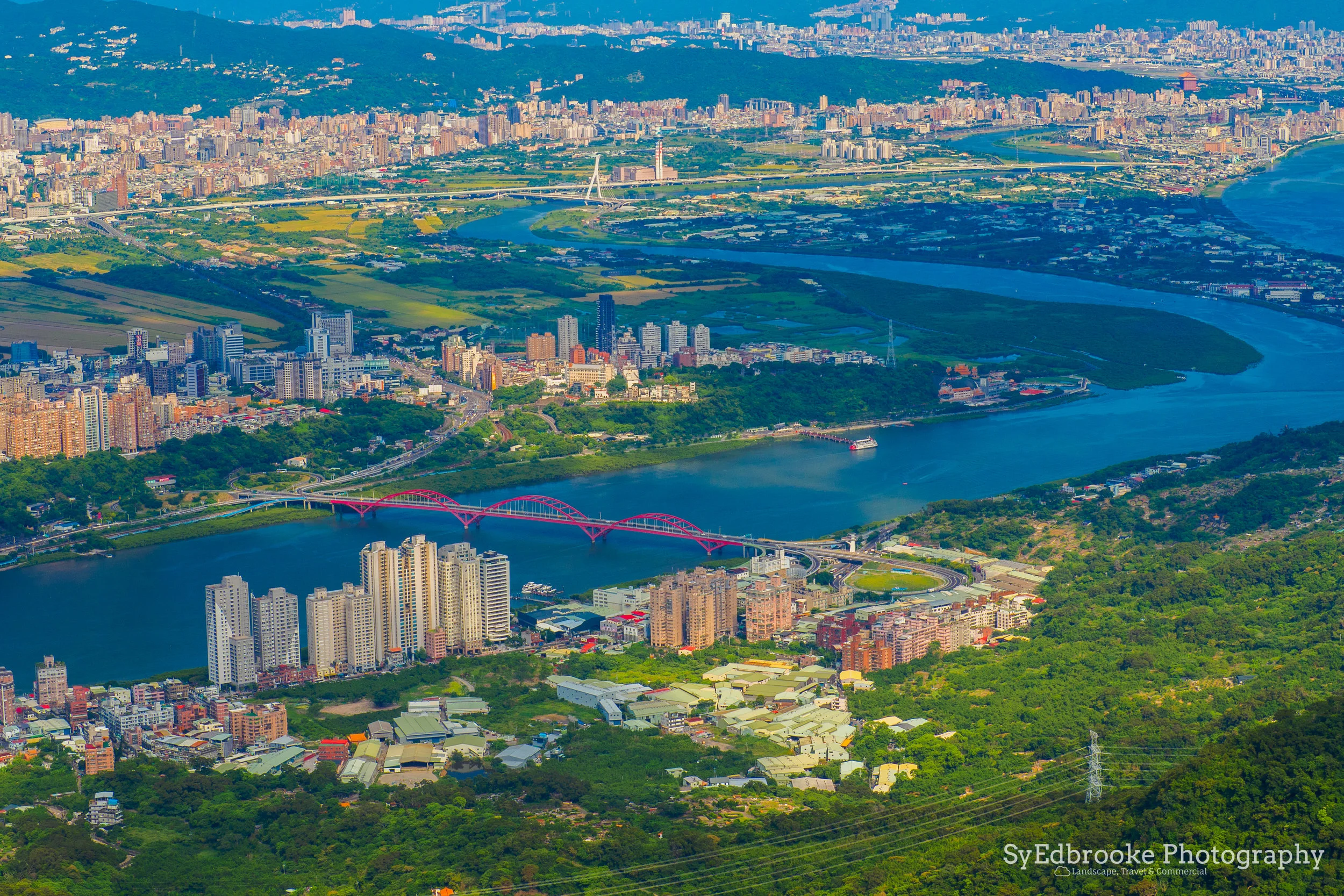 Dansui & Beitou. f11, ISO 200, 1/500, 80mm