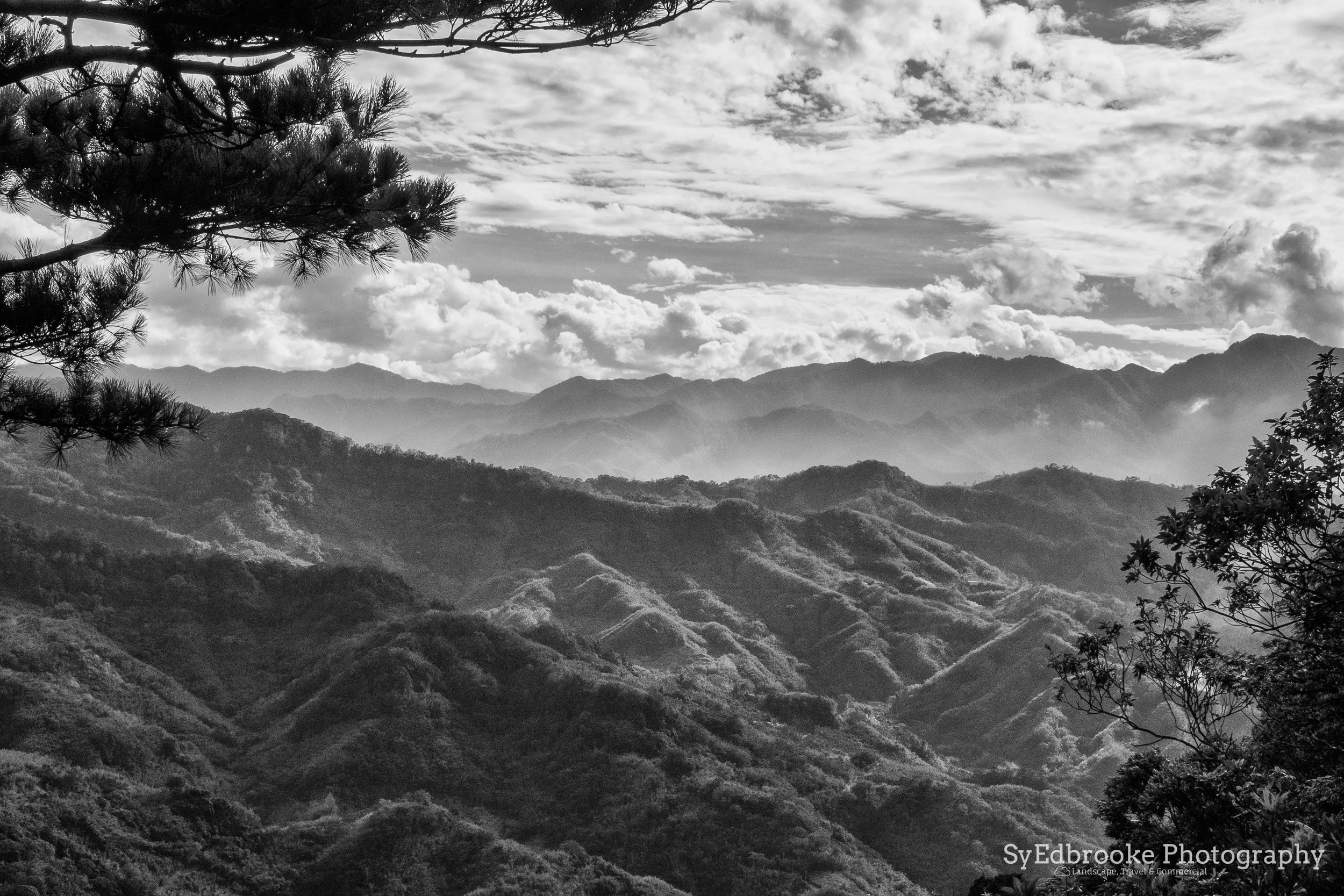 Another view from the right path. f18, ISO 320, 1/80, 38mm