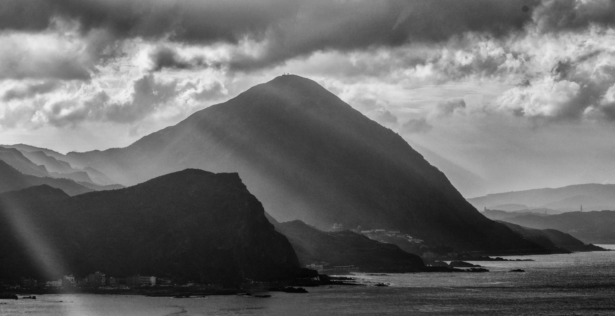 My favorite BnW photo I've taken to this day, Mt, Keelung. f22, ISO 200, 1/40, 150mm