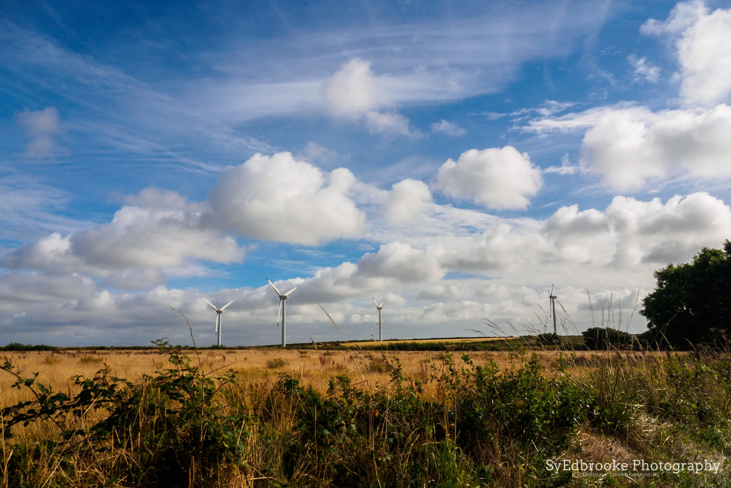 driving to Porthcurno from the Watergate Bay. f4.5, ISO 200, 1/1000, 24mm