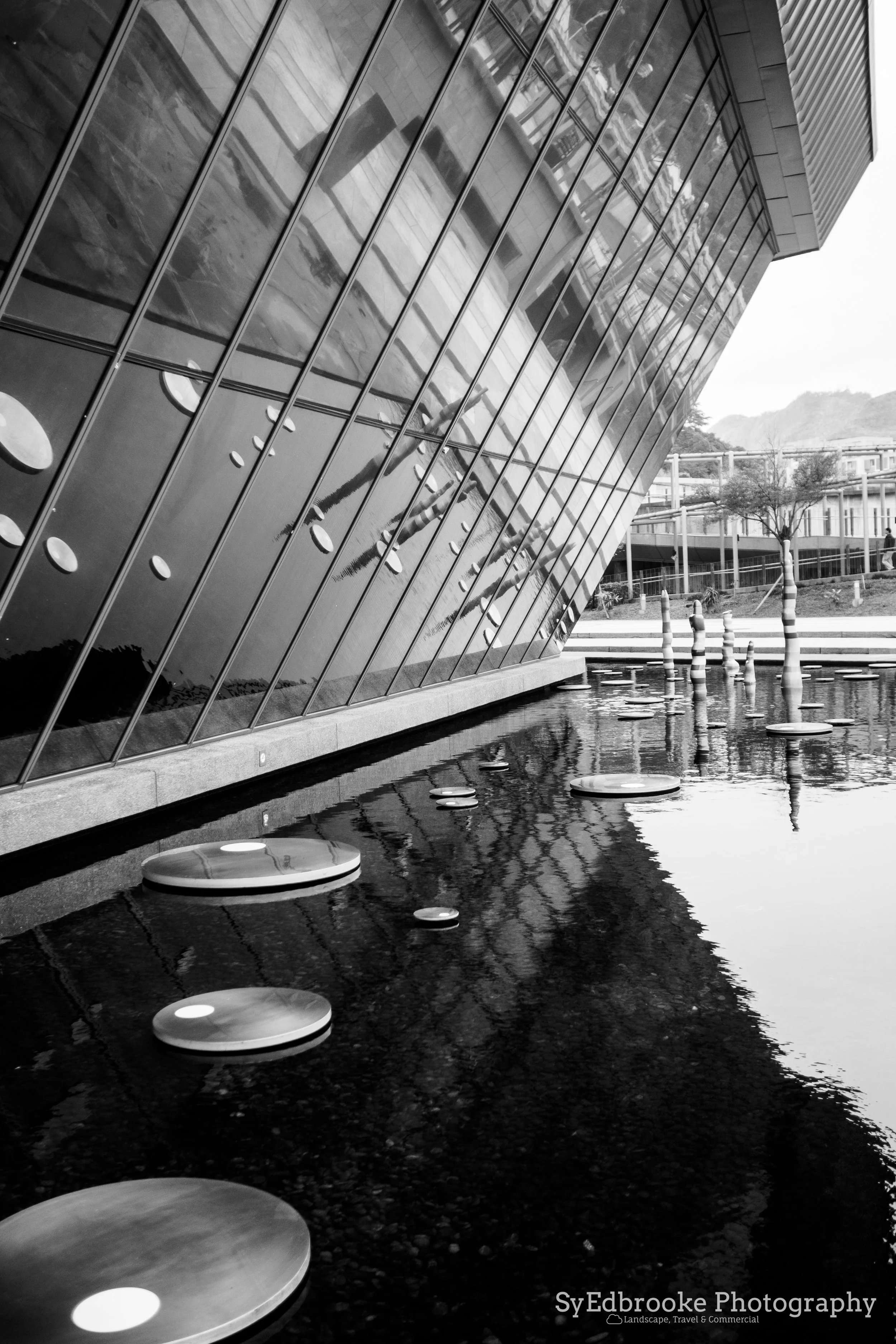 The maritime museum close to Keelung. f1.8, ISO 200, 1/200, 35mm